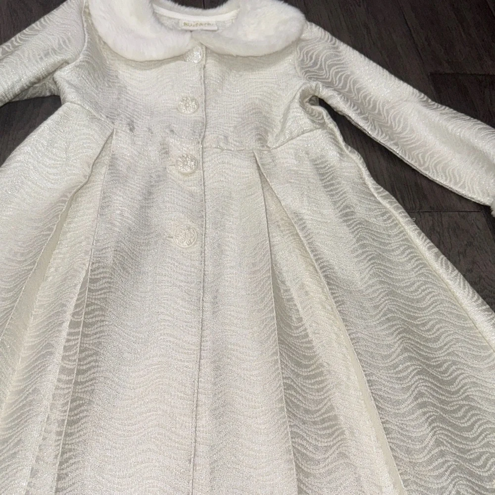 Elegant kids Faux Fur Trimmed sliver shimmer ivory like Coat